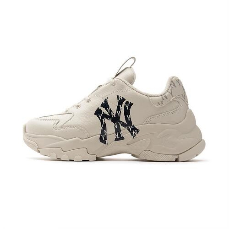 MLB Classic Monogram New York Yankees Chunky Jogger White | Australia_MLB53752