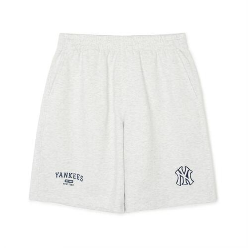 MLB Varsity Logo 9in Shorts Bottoms White | Australia_MLB80855